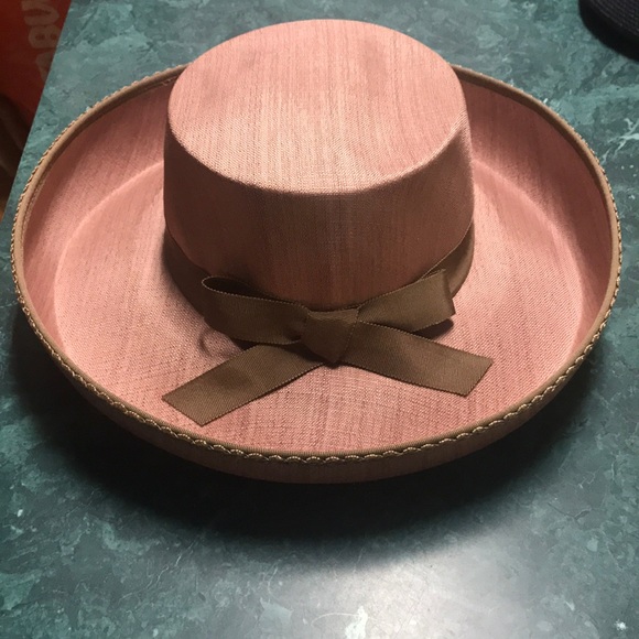 Antique Hat - Picture 1 of 3